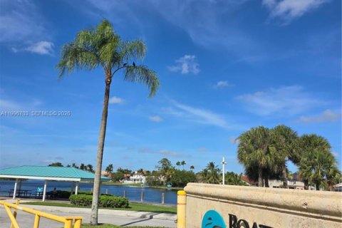 Villa ou maison à vendre à Pembroke Pines, Floride: 3 chambres, 200.11 m2 № 2059353 - photo 27