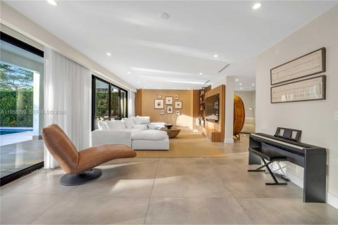 Купить виллу или дом в Дорал, Флорида 5 спален, 614.46м2, № 2046841 - фото 5