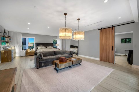 Купить виллу или дом в Дорал, Флорида 5 спален, 614.46м2, № 2046841 - фото 24