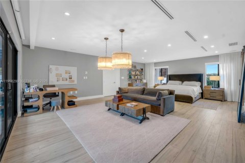 Купить виллу или дом в Дорал, Флорида 5 спален, 614.46м2, № 2046841 - фото 22