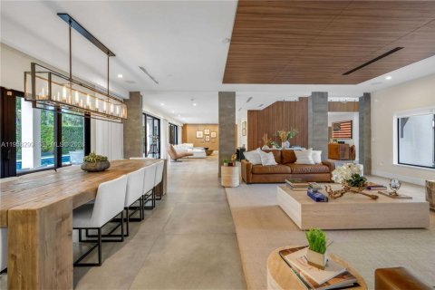 Купить виллу или дом в Дорал, Флорида 5 спален, 614.46м2, № 2046841 - фото 9