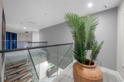 Купить виллу или дом в Дорал, Флорида 5 спален, 614.46м2, № 2046841 - фото 19