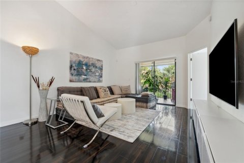 Condo in Orlando, Florida, 2 bedrooms № 2285322 - photo 19