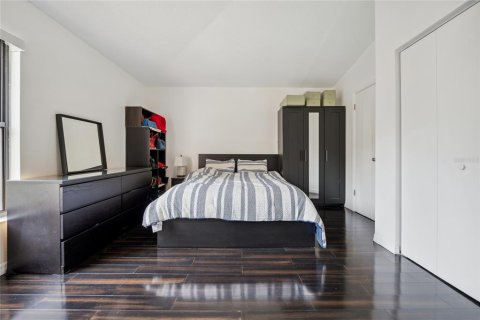 Condo in Orlando, Florida, 2 bedrooms № 2285322 - photo 11