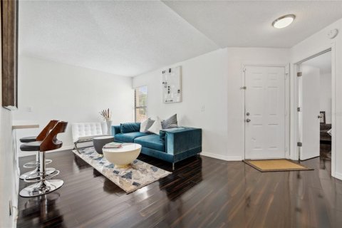 Condo in Orlando, Florida, 2 bedrooms № 2285322 - photo 4