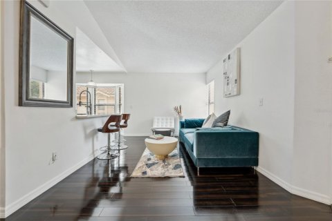 Condo in Orlando, Florida, 2 bedrooms № 2285322 - photo 5