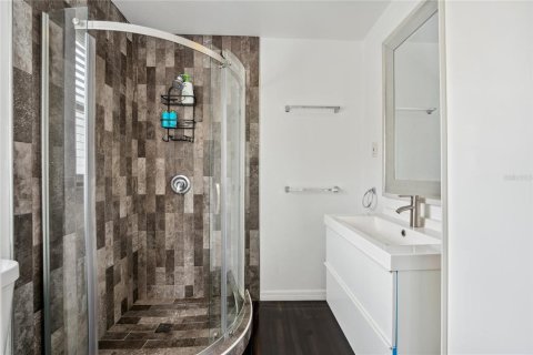 Condo in Orlando, Florida, 2 bedrooms № 2285322 - photo 13