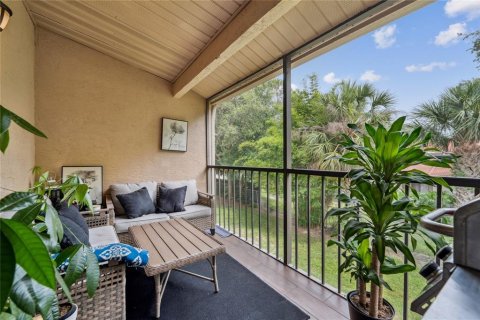Condo in Orlando, Florida, 2 bedrooms № 2285322 - photo 22