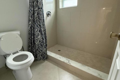 House in Boca Raton, Florida 4 bedrooms, 180.23 sq.m. № 2260717 - photo 14