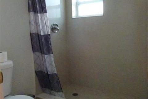 House in Boca Raton, Florida 4 bedrooms, 180.23 sq.m. № 2260717 - photo 8