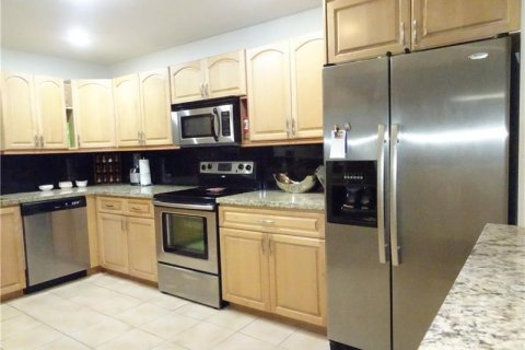House in Boca Raton, Florida 4 bedrooms, 180.23 sq.m. № 2260717 - photo 4