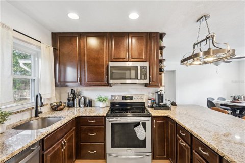 Villa ou maison à vendre à Orlando, Floride: 3 chambres, 123.1 m2 № 2138757 - photo 3