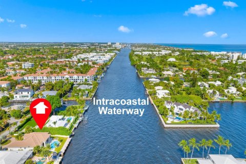 House in Delray Beach, Florida 4 bedrooms, 219.06 sq.m. № 2190961