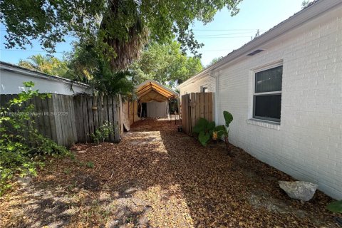 Casa en alquiler en Riviera Beach, Florida, 3 dormitorios, 96.8 m2 № 1938259 - foto 19