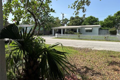 Casa en alquiler en Riviera Beach, Florida, 3 dormitorios, 96.8 m2 № 1938259 - foto 17