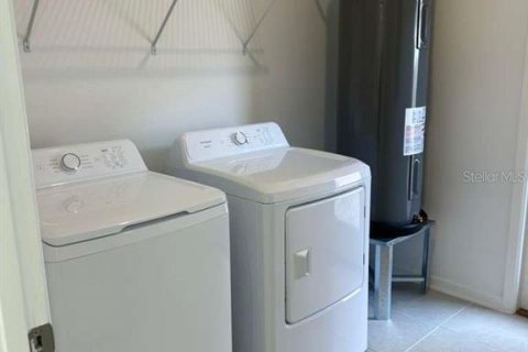 Adosado en alquiler en Kissimmee, Florida, 4 dormitorios, 185.8 m2 № 1910418 - foto 6