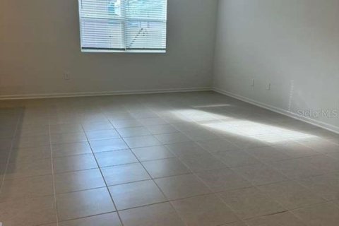 Adosado en alquiler en Kissimmee, Florida, 4 dormitorios, 185.8 m2 № 1910418 - foto 2