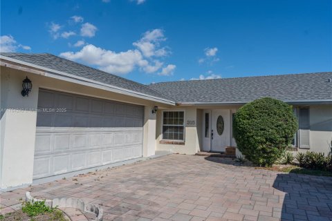 Купить виллу или дом в Бойнтон-Бич, Флорида 4 спальни, 173.45м2, № 1994376 - фото 2