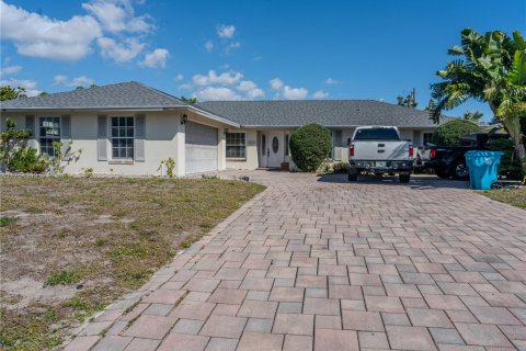 Купить виллу или дом в Бойнтон-Бич, Флорида 4 спальни, 173.45м2, № 1994376 - фото 1