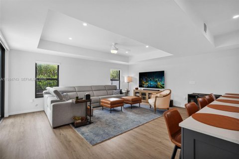 Купить виллу или дом в Майами-Лейкс, Флорида 5 спален, 268.39м2, № 2046687 - фото 22