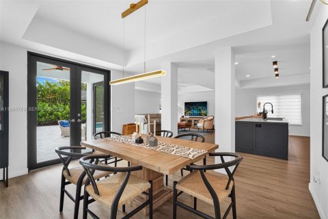 Купить виллу или дом в Майами-Лейкс, Флорида 5 спален, 268.39м2, № 2046687 - фото 13