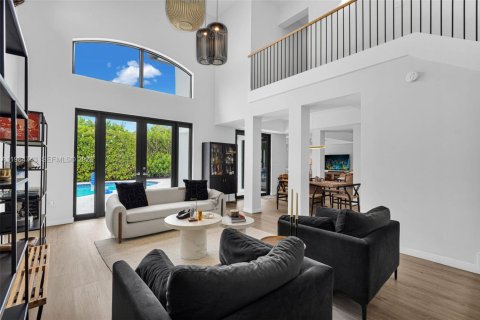 Купить виллу или дом в Майами-Лейкс, Флорида 5 спален, 268.39м2, № 2046687 - фото 7