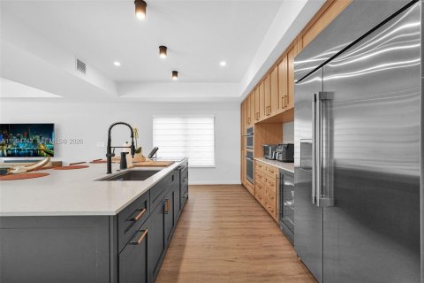 Купить виллу или дом в Майами-Лейкс, Флорида 5 спален, 268.39м2, № 2046687 - фото 19