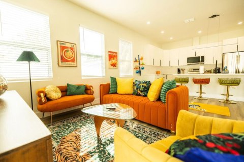 Casa en venta en Saint Petersburg, Florida, 4 dormitorios, 166.85 m2 № 1906116 - foto 5