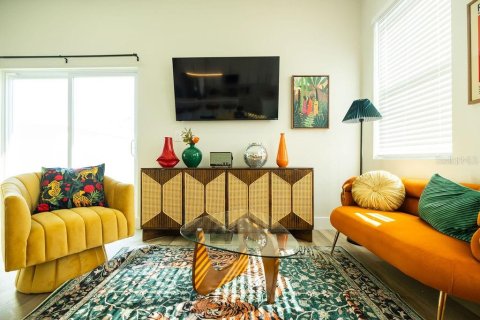 Casa en venta en Saint Petersburg, Florida, 4 dormitorios, 166.85 m2 № 1906116 - foto 2