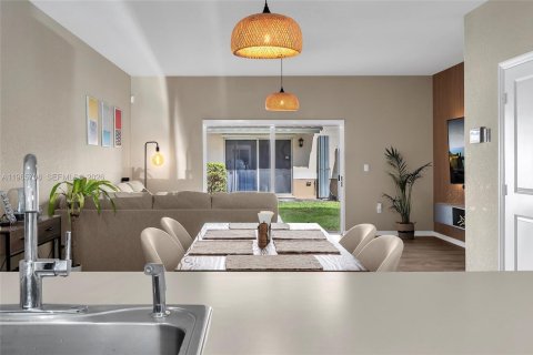 Купить таунхаус в Майами-Гарденс, Флорида 3 спальни, 133.97м2, № 2028269 - фото 14