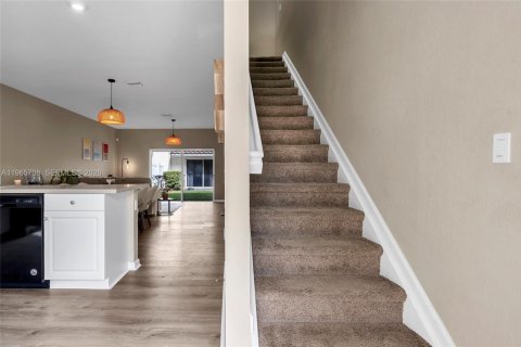 Купить таунхаус в Майами-Гарденс, Флорида 3 спальни, 133.97м2, № 2028269 - фото 5