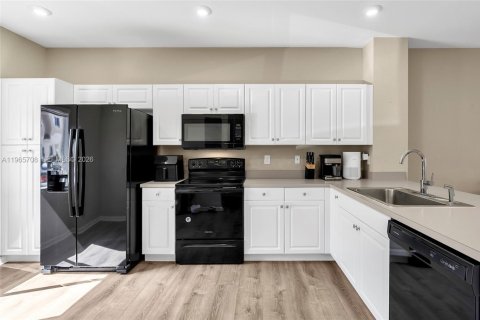 Купить таунхаус в Майами-Гарденс, Флорида 3 спальни, 133.97м2, № 2028269 - фото 7