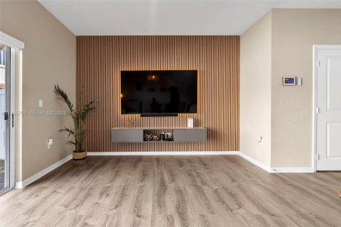 Купить таунхаус в Майами-Гарденс, Флорида 3 спальни, 133.97м2, № 2028269 - фото 25