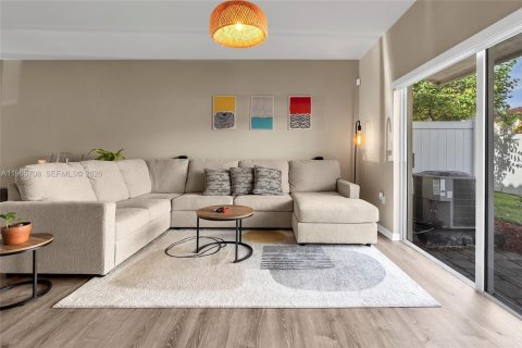 Купить таунхаус в Майами-Гарденс, Флорида 3 спальни, 133.97м2, № 2028269 - фото 23