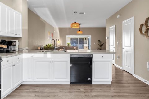 Купить таунхаус в Майами-Гарденс, Флорида 3 спальни, 133.97м2, № 2028269 - фото 12