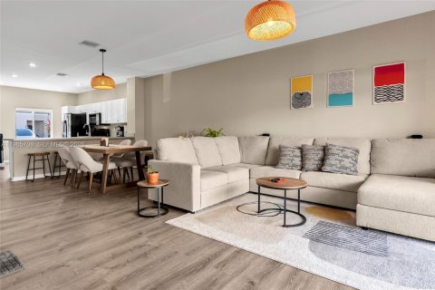 Купить таунхаус в Майами-Гарденс, Флорида 3 спальни, 133.97м2, № 2028269 - фото 28