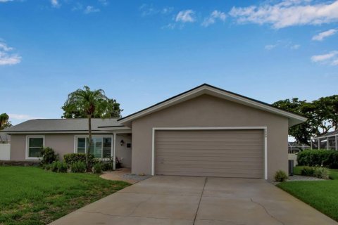 Casa en venta en Bradenton, Florida, 3 dormitorios, 141.95 m2 № 1803721 - foto 1