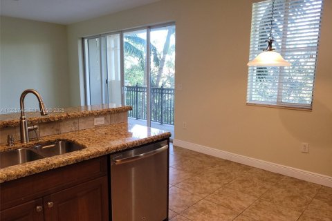 Condo in Sunrise, Florida, 3 bedrooms  № 2035189 - photo 6