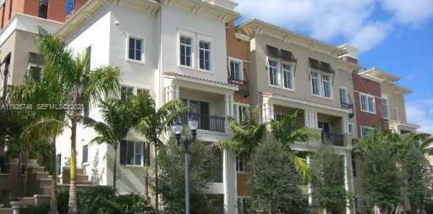 Condo in Sunrise, Florida, 3 bedrooms  № 2035189