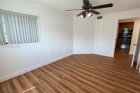 Copropriété à louer à Miami, Floride: 2 chambres, 85.19 m2 № 2264835 - photo 25