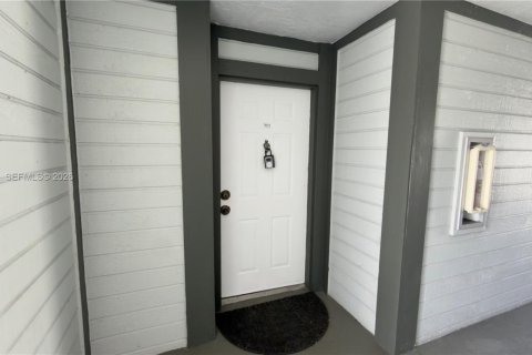 Copropriété à louer à Miami, Floride: 2 chambres, 85.19 m2 № 2264835 - photo 6