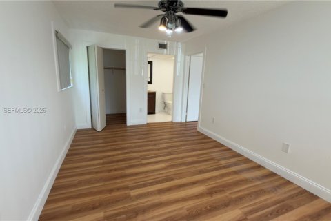 Copropriété à louer à Miami, Floride: 2 chambres, 85.19 m2 № 2264835 - photo 28