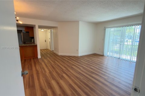 Copropriété à louer à Miami, Floride: 2 chambres, 85.19 m2 № 2264835 - photo 18