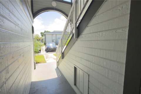 Copropriété à louer à Miami, Floride: 2 chambres, 85.19 m2 № 2264835 - photo 7