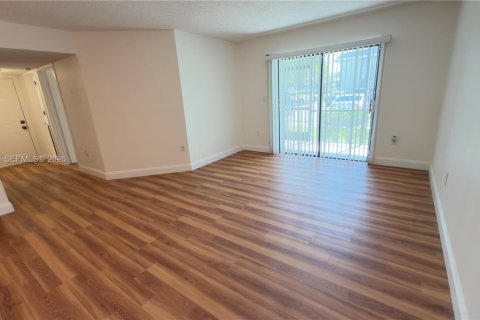 Copropriété à louer à Miami, Floride: 2 chambres, 85.19 m2 № 2264835 - photo 21