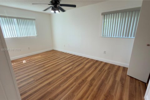 Copropriété à louer à Miami, Floride: 2 chambres, 85.19 m2 № 2264835 - photo 30