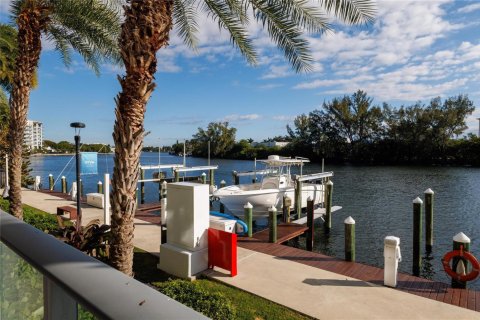 Condo in Fort Lauderdale, Florida, 3 bedrooms № 2191471 - photo 8