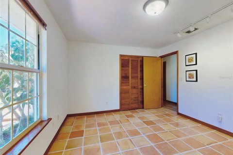 Купить виллу или дом в Нью-Смирна-Бич, Флорида 3 комнаты, 247.12м2, № 2157898 - фото 23