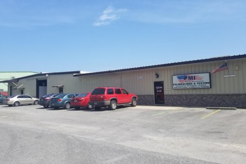 Commercial property in Fort Walton Beach, Florida № 558041 - photo 1