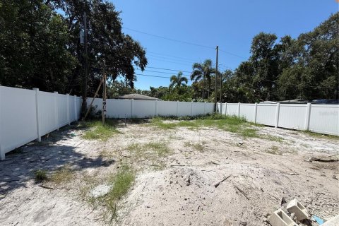 Casa en venta en Saint Petersburg, Florida, 4 dormitorios, 246.93 m2 № 1908731 - foto 13